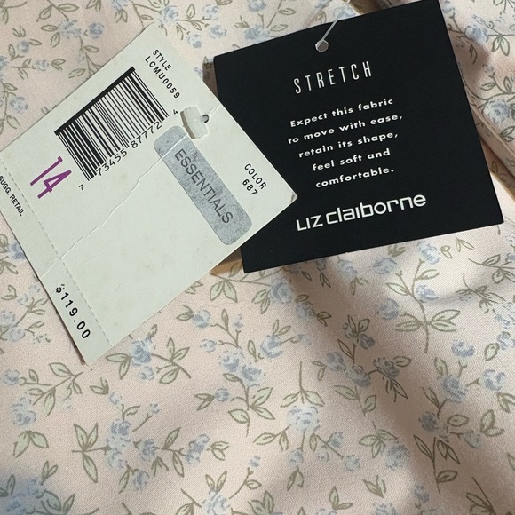 Elegant Light Pink Floral Dress - Picture 5 of 6